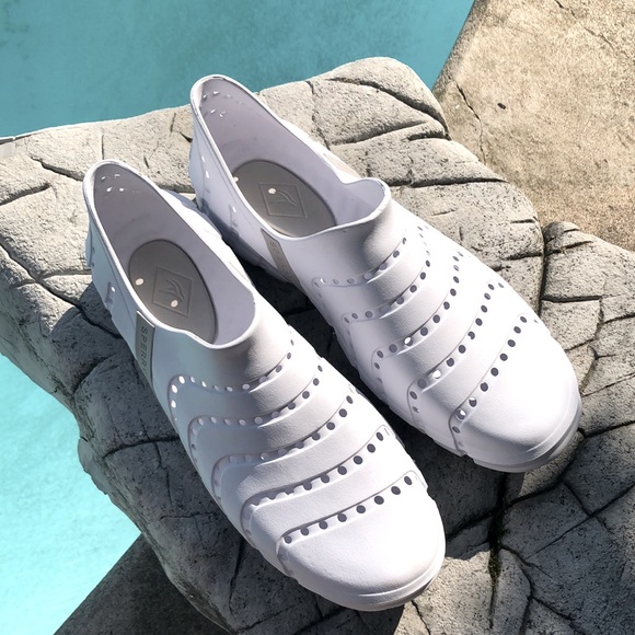 SPERRY (13) Men’s Water Strider White Rubber Water Shoes - Picture 12 of 12